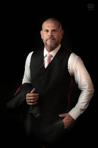 fotografia para empresa e empresario homem de sucesso fotos com personalidade e retratos que mostram autoridade fotografa nayara andrade premiada internacionalmente