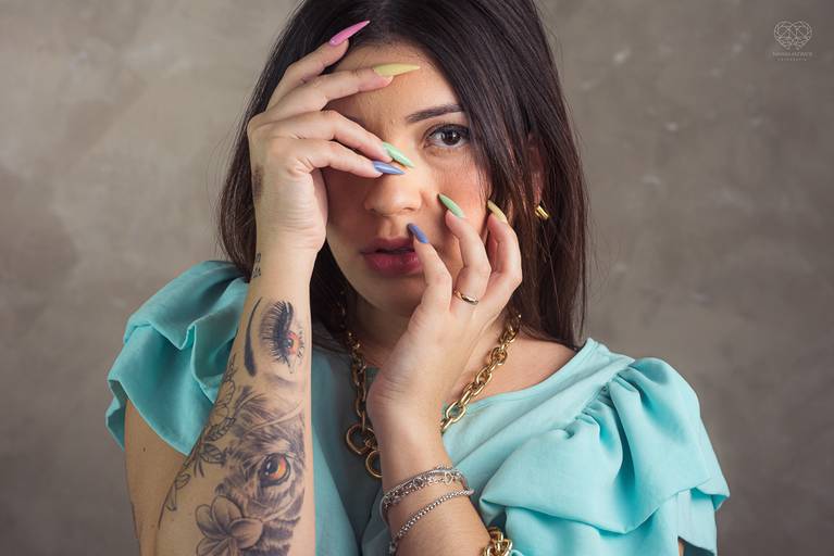 Fotos paras posicionamento de marca de empresa de manicure maluca divas nails para manicures  Fotos profissional feia pela fotografa premiada Nayara Andrade de santos litoral de sao paulo