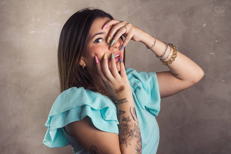 Fotos paras posicionamento de marca de empresa de manicure maluca divas nails para manicures  Fotos profissional feia pela fotografa premiada Nayara Andrade de santos litoral de sao paulo