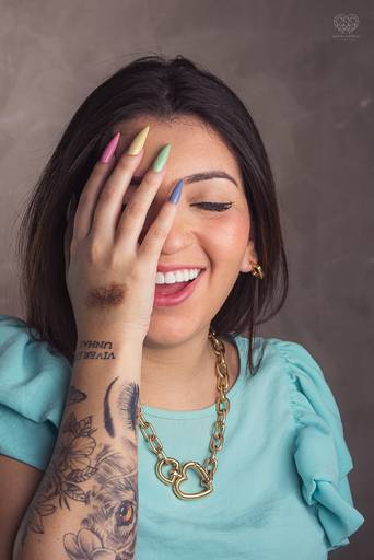 Fotos paras posicionamento de marca de empresa de manicure maluca divas nails para manicures  Fotos profissional feia pela fotografa premiada Nayara Andrade de santos litoral de sao paulo