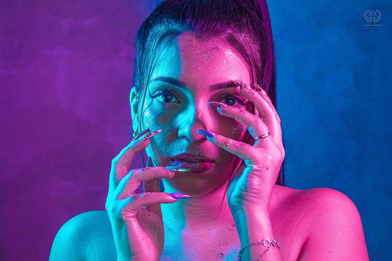 Fotos paras posicionamento de marca de empresa de manicure maluca divas nails para manicures  Fotos profissional feia pela fotografa premiada Nayara Andrade de santos litoral de sao paulo