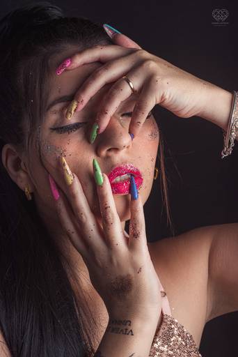 Fotos paras posicionamento de marca de empresa de manicure maluca divas nails para manicures  Fotos profissional feia pela fotografa premiada Nayara Andrade de santos litoral de sao paulo