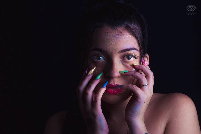 Fotos paras posicionamento de marca de empresa de salao de beleza cabelereiro e empreendedora feminina mulher Letycia Medeiros feitos pela fotografa premiada Nayara Andrade em Santos litoral de sao paulo fotos para empreendedores e posicionamento de marca