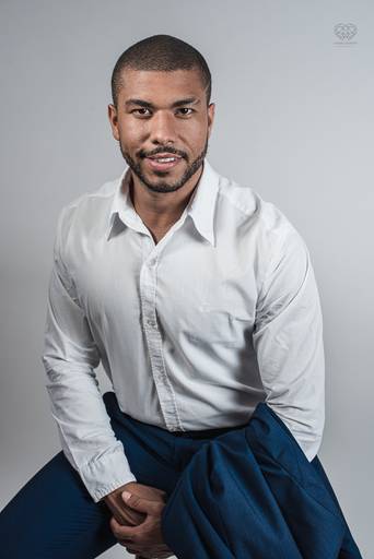 Fotografia para empresarios e empreendedores foto retratos profissionais para posicionamento de marca feitos pela fotografa e artista nayara andrade premiada internacionalmente posicionamento de imagem e branding em santos atraves da fotografia