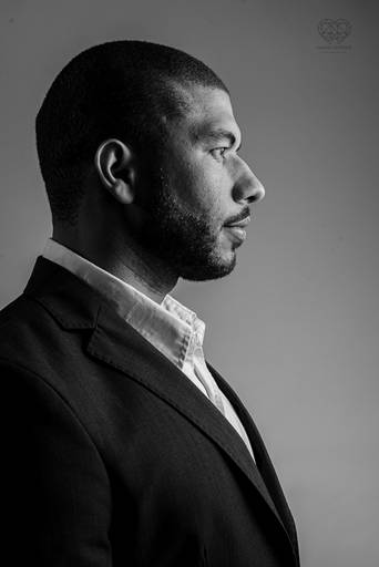 Fotografia para empresarios e empreendedores foto retratos profissionais para posicionamento de marca feitos pela fotografa e artista nayara andrade premiada internacionalmente posicionamento de imagem e branding em santos atraves da fotografia