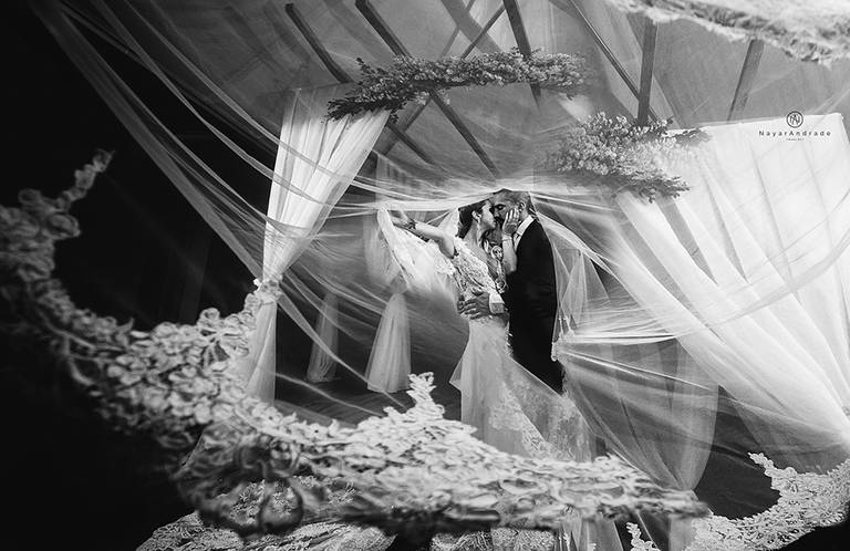 Portfolio Nayara Andrade fotografa do litoral de sao paulo com mais de 25 premios internacionais indicada ao oscar da fotografia em 2018 e premio top of mind brasil 2018 com fotos surpreendentes original e diferenciadas para cada casal