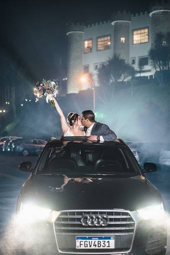 Fotografa mundialmente premiada com fotografias de casamento de impacto com arte emoçao foto de noivas e noivos diferenciado Nayara Andrade fotografia de Santos para Sao Paulo com pre wedding e destination wedding. Imagens incriveis de casamento