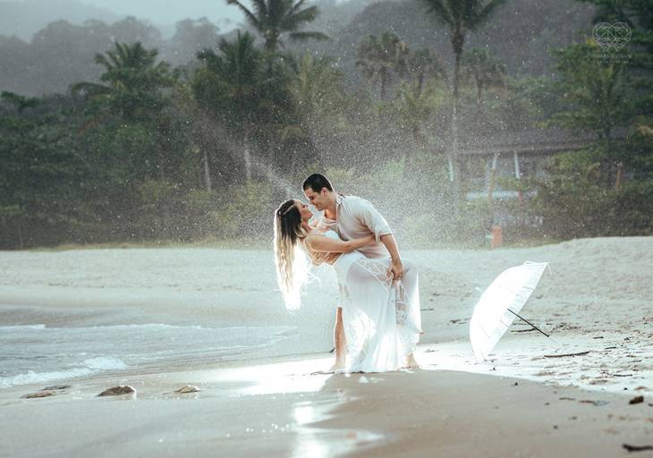Fotografa mundialmente premiada com fotografias de casamento de impacto com arte emoçao foto de noivas e noivos diferenciado Nayara Andrade fotografia de Santos para Sao Paulo com pre wedding e destination wedding. Imagens incriveis de casamento