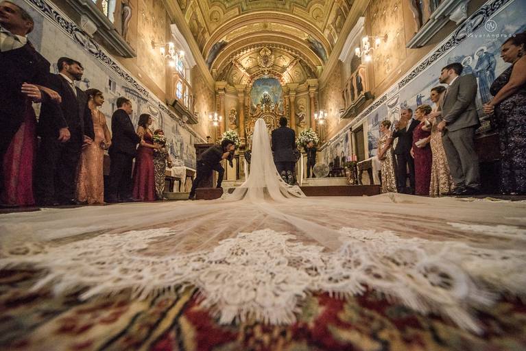 Fotografa mundialmente premiada com fotografias de casamento de impacto com arte emoçao foto de noivas e noivos diferenciado Nayara Andrade fotografia de Santos para Sao Paulo com pre wedding e destination wedding. Imagens incriveis de casamento