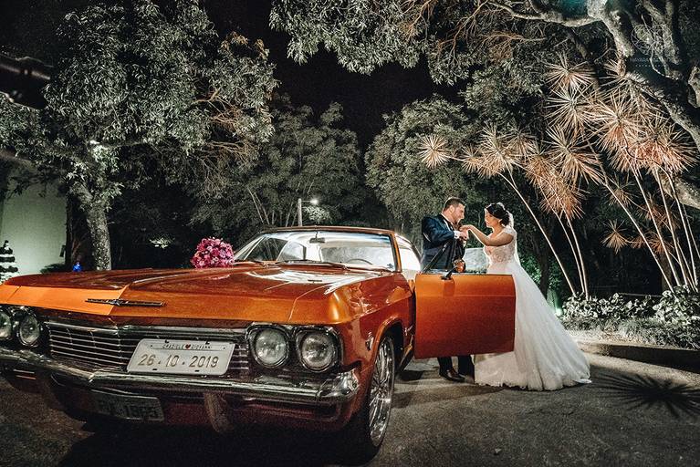 Fotografa mundialmente premiada com fotografias de casamento de impacto com arte emoçao foto de noivas e noivos diferenciado Nayara Andrade fotografia de Santos para Sao Paulo com pre wedding e destination wedding. Imagens incriveis de casamento
