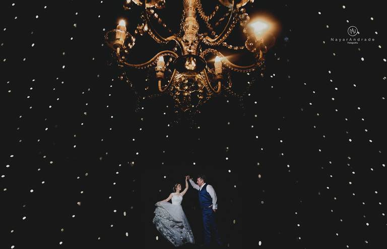 Fotografa mundialmente premiada com fotografias de casamento de impacto com arte emoçao foto de noivas e noivos diferenciado Nayara Andrade fotografia de Santos para Sao Paulo com pre wedding e destination wedding. Imagens incriveis de casamento