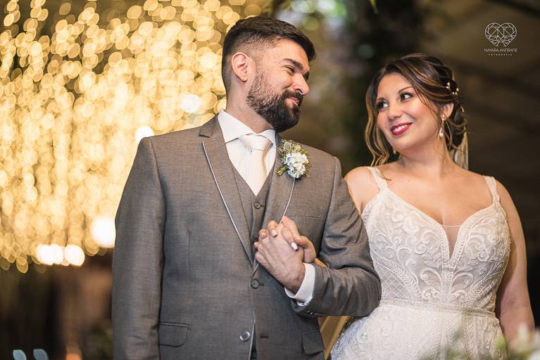 Fotografa mundialmente premiada com fotografias de casamento de impacto com arte emoçao foto de noivas e noivos diferenciado Nayara Andrade fotografia de Santos para Sao Paulo com pre wedding e destination wedding. Imagens incriveis de casamento