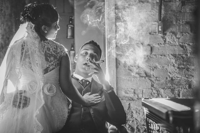 Fotografa de cassamentos premiada internacionalmente. Fotografa de sentimentos verdadeiros. FOtografia de casamento com arte. Portfolio de fotografa premiada.