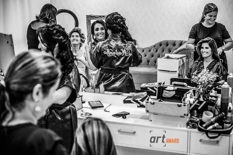 Uma das fotografas mais prmiadas do mundo Nayara Andrade é especialista em fotografia de pessoas seja retrato, casamentos, corporativos ou comemoracoes. Estilo unico com luz artistica  a fotografa de Santos Sao Paulo é destaque em territorio nacional 