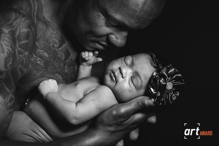 Uma das fotografas mais prmiadas do mundo Nayara Andrade é especialista em fotografia de pessoas seja retrato, casamentos, corporativos ou comemoracoes. Estilo unico com luz artistica  a fotografa de Santos Sao Paulo é destaque em territorio nacional 