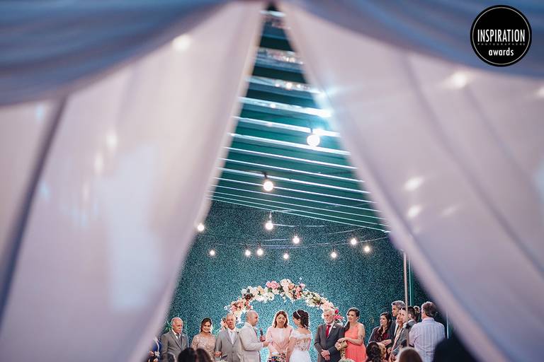 Fotografa de santos na baixada santista mais premiada da regiao com premios internacionais em fotografia de casamento. Melhor fotografa de santos com premios internacionais Uma das fotografas mais premiadas do mundo meninanay