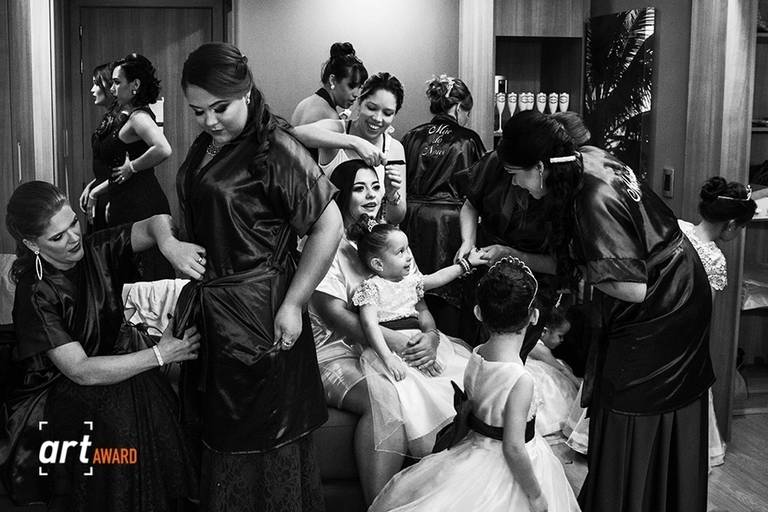 Fotografa de santos na baixada santista mais premiada da regiao com premios internacionais em fotografia de casamento. Melhor fotografa de santos com premios internacionais 