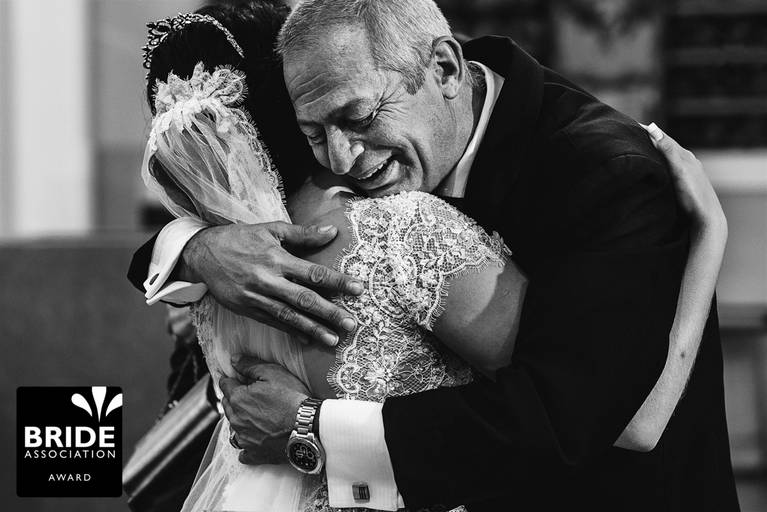 Fotografa de santos na baixada santista mais premiada da regiao com premios internacionais em fotografia de casamento. Melhor fotografa de santos com premios internacionais Uma das fotografas mais premiadas do mundo meninanay