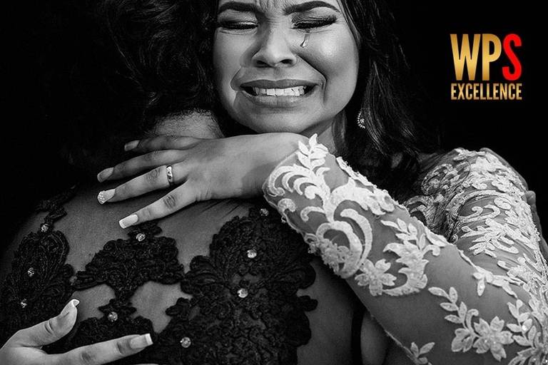 Fotografa de santos na baixada santista mais premiada da regiao com premios internacionais em fotografia de casamento. Melhor fotografa de santos com premios internacionais 