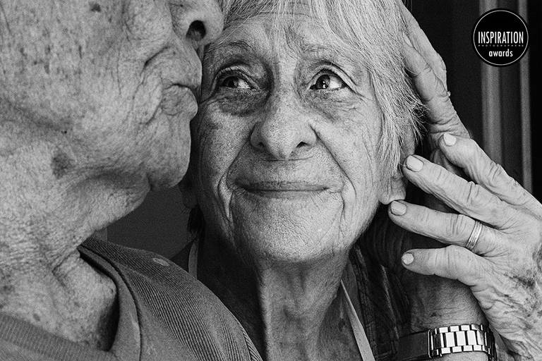 Fotografofotografa mais premiada da baixada santista santos sao vicente e praia grande com fotografias impactantes e sensiveis. Fotografa representante da região no país e no mundo.