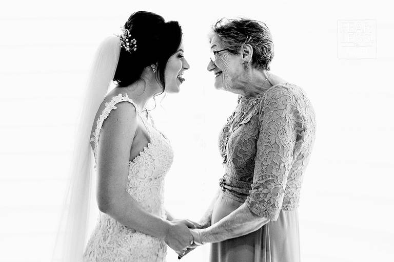 Uma das fotografas mais prmiadas do mundo Nayara Andrade é especialista em fotografia de pessoas seja retrato, casamentos, corporativos ou comemoracoes. Estilo unico com luz artistica  a fotografa de Santos Sao Paulo é destaque em territorio nacional 