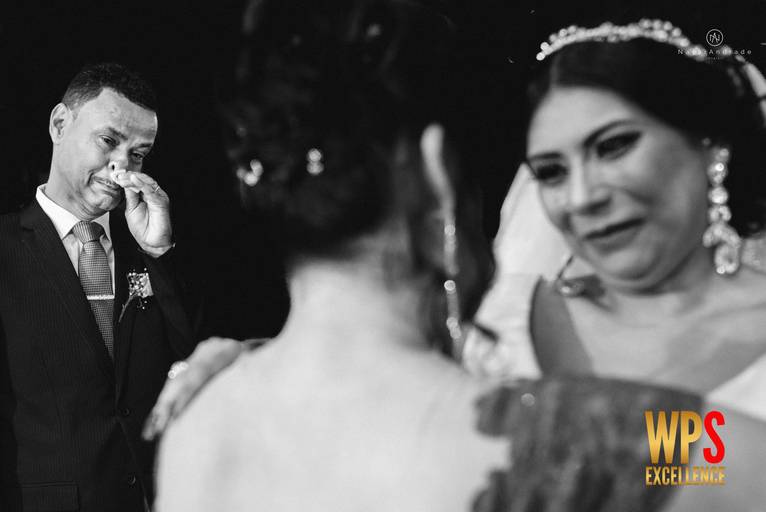 Fotografa de santos na baixada santista mais premiada da regiao com premios internacionais em fotografia de casamento. Melhor fotografa de santos com premios internacionais Uma das fotografas mais premiadas do mundo meninanay