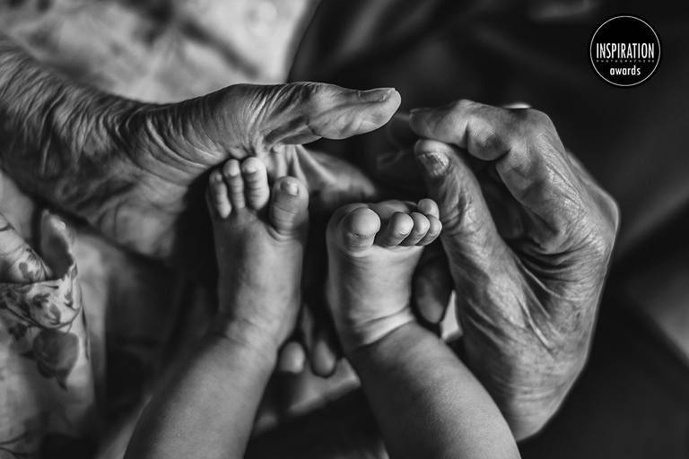 Fotografofotografa mais premiada da baixada santista santos sao vicente e praia grande com fotografias impactantes e sensiveis. Fotografa representante da região no país e no mundo.