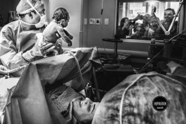 Fotografa de santos na baixada santista mais premiada da regiao com premios internacionais em fotografia de casamento. Melhor fotografa de santos com premios internacionais 