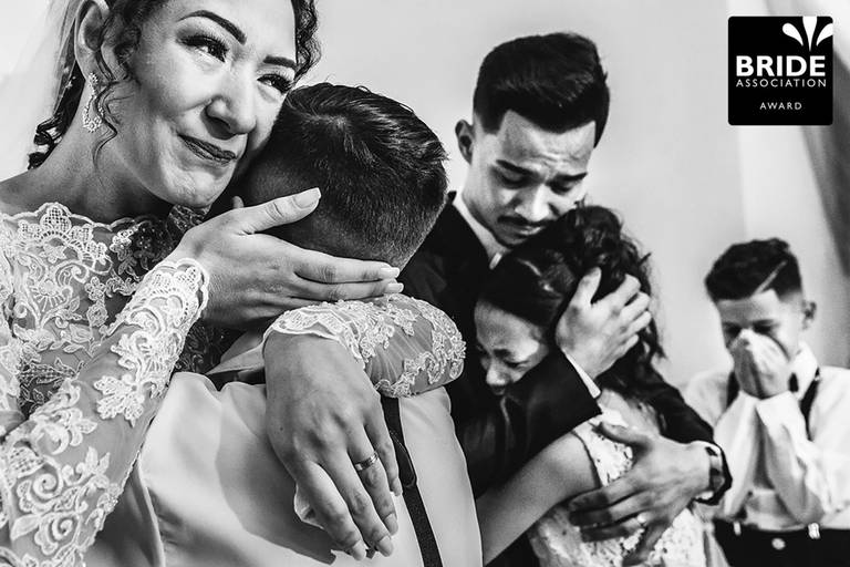 Uma das fotografas mais prmiadas do mundo Nayara Andrade é especialista em fotografia de pessoas seja retrato, casamentos, corporativos ou comemoracoes. Estilo unico com luz artistica  a fotografa de Santos Sao Paulo é destaque em territorio nacional 