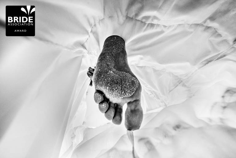 Fotografa de santos na baixada santista mais premiada da regiao com premios internacionais em fotografia de casamento. Melhor fotografa de santos com premios internacionais Uma das fotografas mais premiadas do mundo meninanay