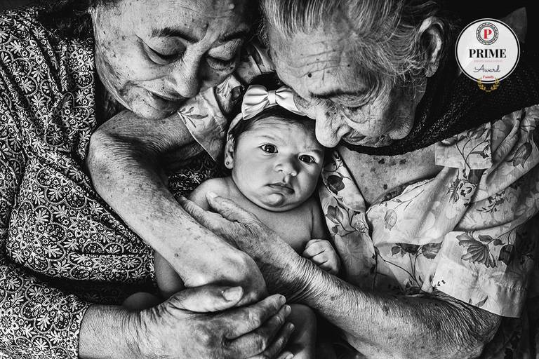 Fotografa de santos na baixada santista mais premiada da regiao com premios internacionais em fotografia de casamento. Melhor fotografa de santos com premios internacionais Uma das fotografas mais premiadas do mundo meninanay