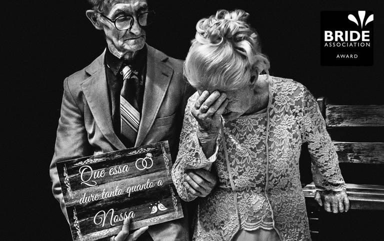 Fotografa de santos na baixada santista mais premiada da regiao com premios internacionais em fotografia de casamento. Melhor fotografa de santos com premios internacionais Uma das fotografas mais premiadas do mundo meninanay