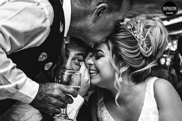 Fotografa de santos na baixada santista mais premiada da regiao com premios internacionais em fotografia de casamento. Melhor fotografa de santos com premios internacionais Uma das fotografas mais premiadas do mundo meninanay