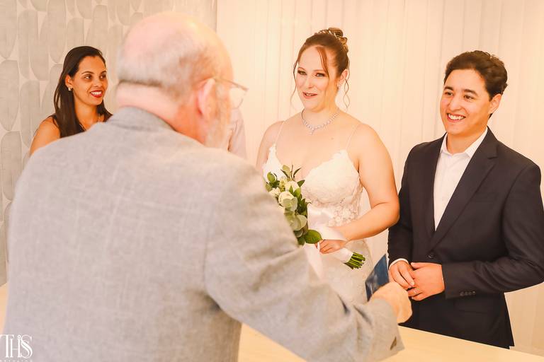 casamento no cartório noivos sorrindo - fotografa em sp sbc
