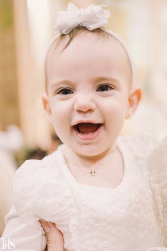 bebê sorrindo rindo em batizado - fotografa no sp 