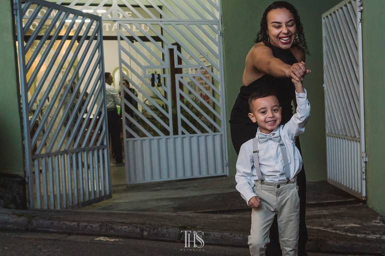 Fotografia de batizado na comunidade São Judas Tadeu em SBC - fotografa na cidade de São Bernardo do Campo - SP