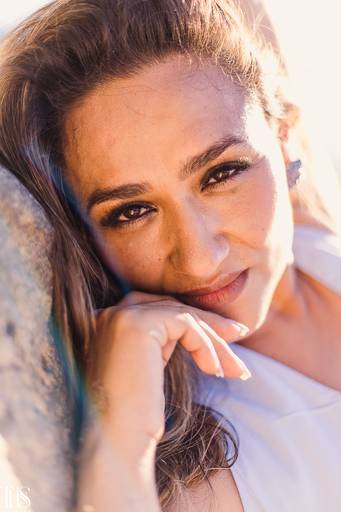 Ensaio feminino na praia - olhar da mulher real