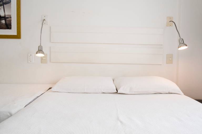 Fotografia imobiliária - interiores com luz natural. Flavia Mendes Photography