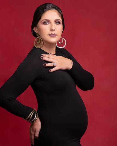 gestante com vermelho