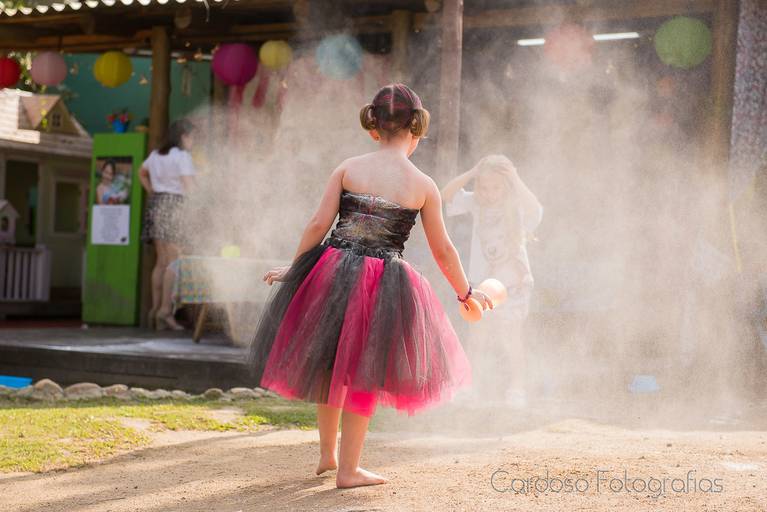 Bagunça garantida no aniversário da Erika na Oficina da Tia Débora em Blumenau