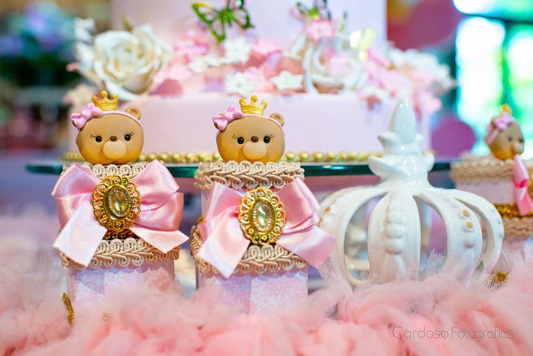 by camila tavares cakedesigner