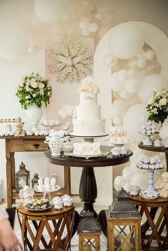 Atuamos no ramo de decoração e eventos