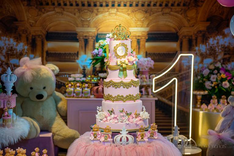 Festa na Caixa Blumenau. Bolo Camila Tavares Blumenau.
