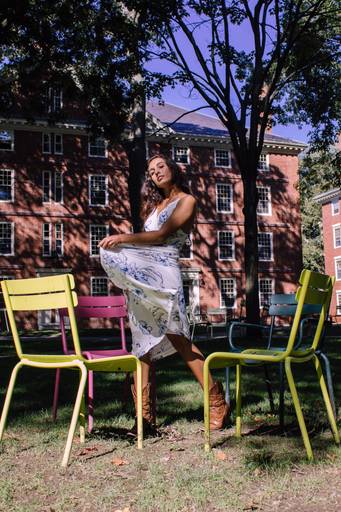 Ensaio Feminino no Harvard Square por Fotógrafa brasileira. Vale do Paraíba, São José dos Campos, Bianca Sant'Anna