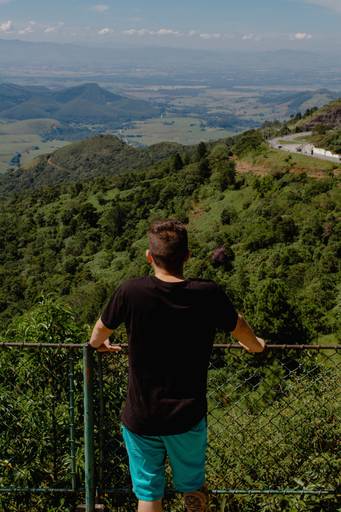 Foto da vista da Estação Eugênio Lefèvre, Santo Antônio do Pinhal - 2022