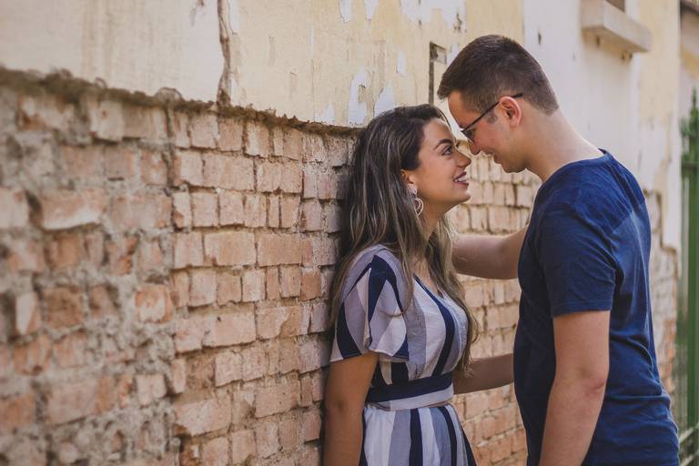 Ensaio Casal romântico, minimalista, clean, quente. Parque Vicentina Aranha, São José dos Campos, Vale do Paraíba, Fotógrafa Bianca Sant'Anna