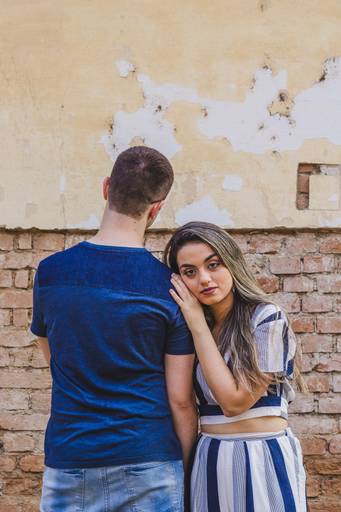 Ensaio Casal romântico, minimalista, clean, quente. Parque Vicentina Aranha, São José dos Campos, Vale do Paraíba, Fotógrafa Bianca Sant'Anna