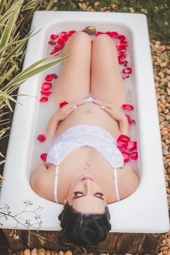 Ensaio fotográfico na Banheira com lingerie