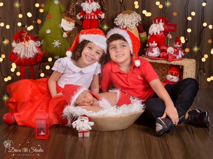 Ensaio de Natal- Presente de Natal- Meu Primeiro Natal-Fotografa de família-priminhos-newborn-sessão de Natal-infantil-acompanhamento-Drica Studio fotografia-fotógrafa em Xinguara-Fotografa de bebês-Pará.