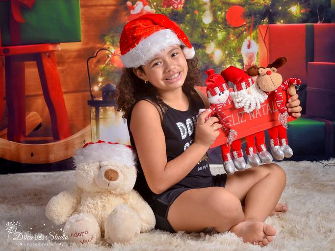 Ensaio de Natal- Presente de Natal- Meu Primeiro Natal-Fotografa de família-Plaquinha de Natal-newborn-sessão de Natal-infantil-acompanhamento-Drica Studio fotografia-fotógrafa em Xinguara-Fotografa de bebês-Pará.